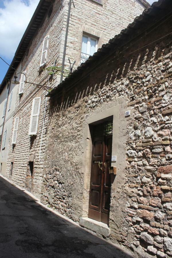Residence Via Benamati Cagli Exteriér fotografie