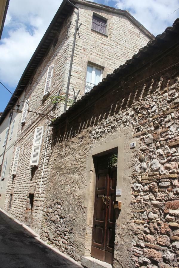 Residence Via Benamati Cagli Exteriér fotografie